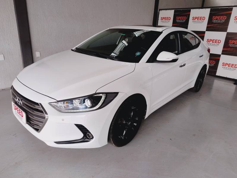 HYUNDAI - ELANTRA - 2016/2017 - Branca - R$ 81.900,00