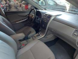 TOYOTA - COROLLA - 2011/2011 - Prata - R$ 62.900,00