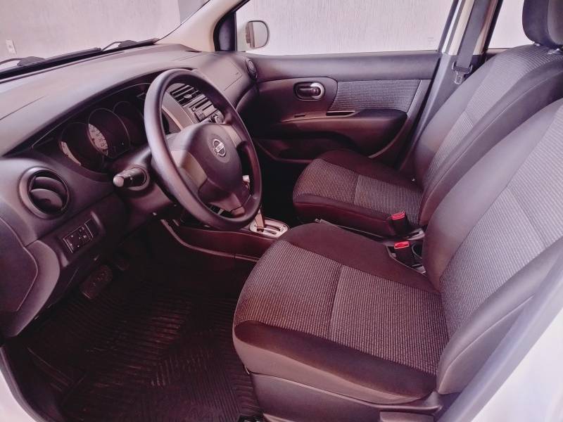NISSAN - LIVINA - 2014/2014 - Branca - R$ 44.900,00