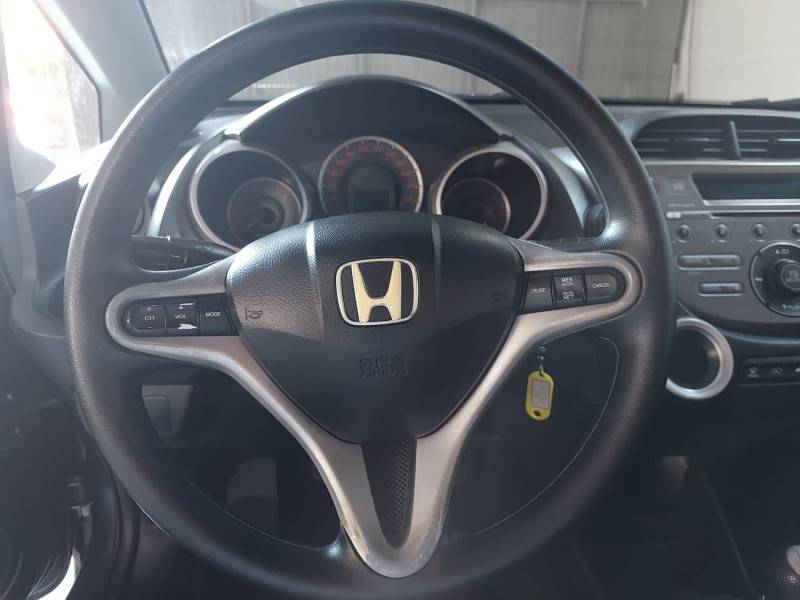 HONDA - FIT - 2011/2012 - Cinza - R$ 51.900,00
